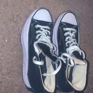Black platform converse..  in great condition! Only worn a few times!